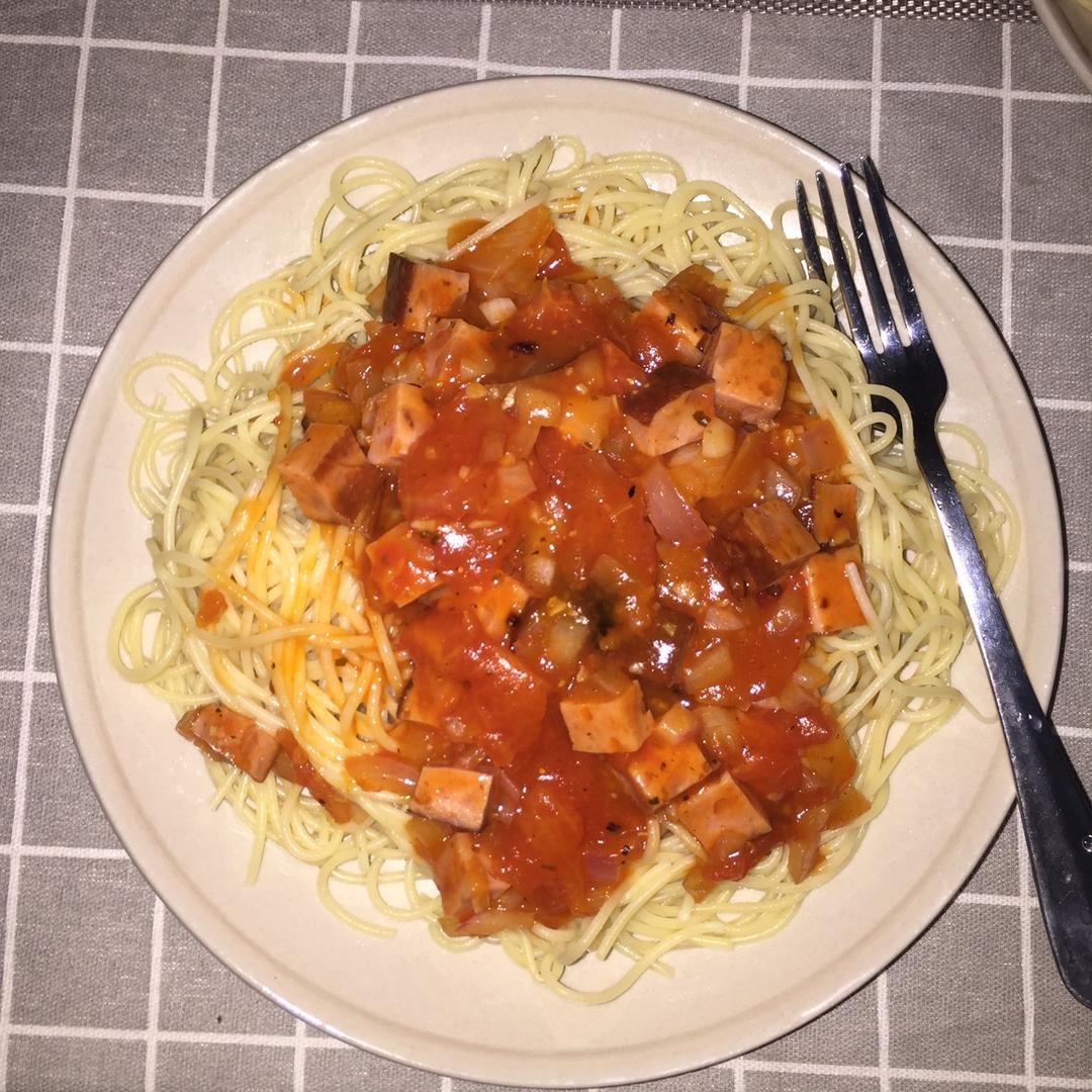 番茄肉酱意大利面