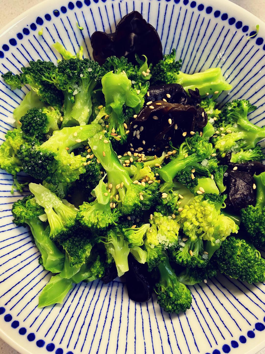 拌西兰花木耳
