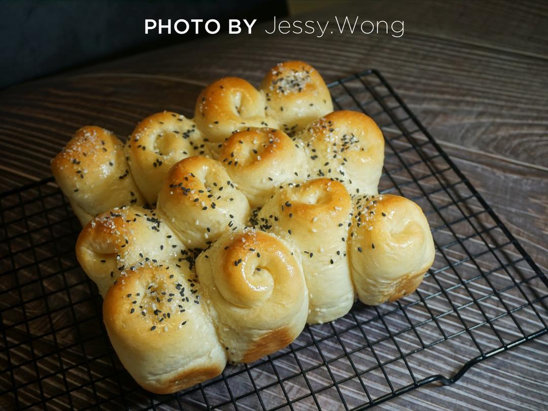 蜂蜜脆底小面包（中筋）（水合法）