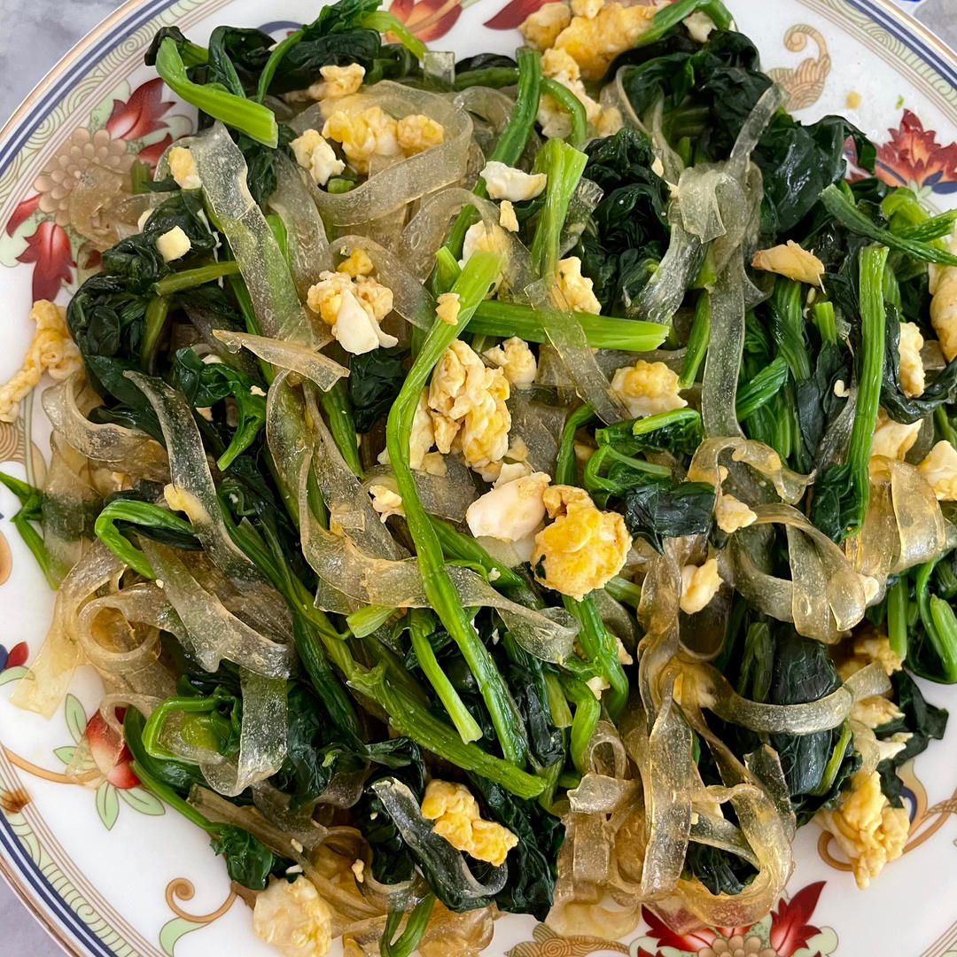 菠菜炒粉丝