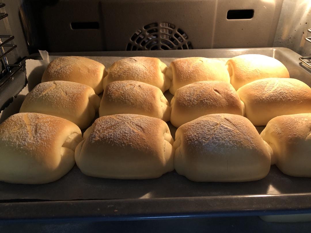 软到不知所措的牛奶卷