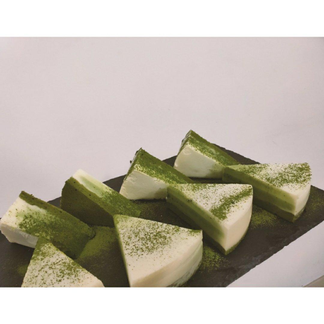 渐变抹茶慕斯蛋糕：我Amanda带着既美又作的抹茶甜点又来了！【曼食慢语】