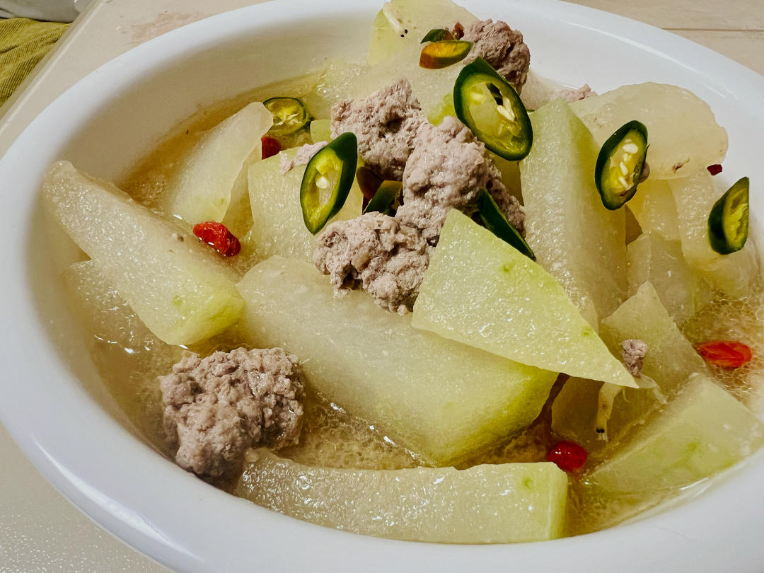 巨鲜美的冬瓜丸子汤