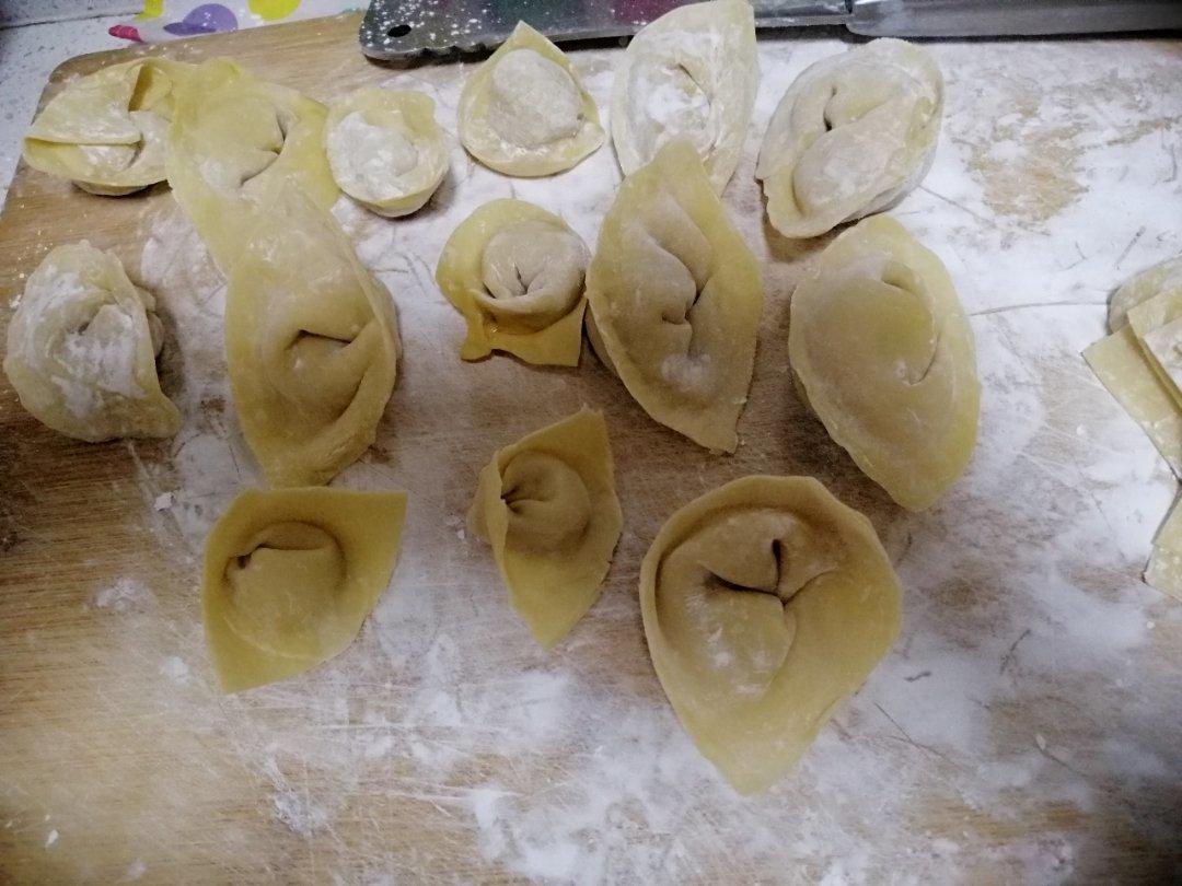 元宝馄饨的包法