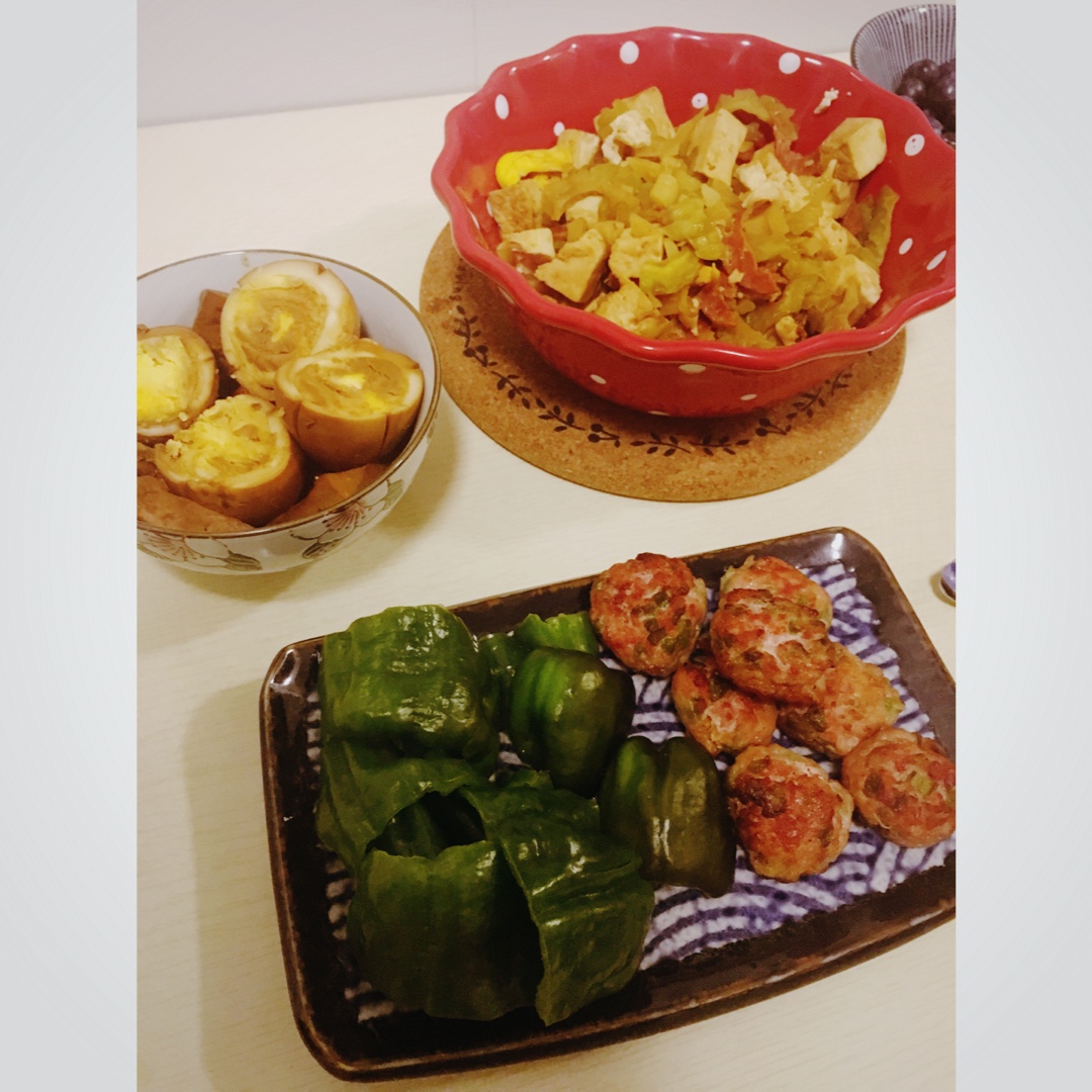 青椒烤鸡肉丸