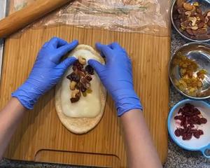 【冷藏发酵】全麦麻薯软欧包｛面包机揉面｝后油法的做法 步骤12