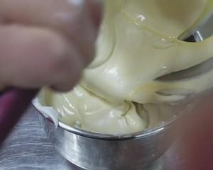 [UKOEO高比克风炉]戚风蛋糕的做法(有水戚风)含视频教程的做法 步骤13