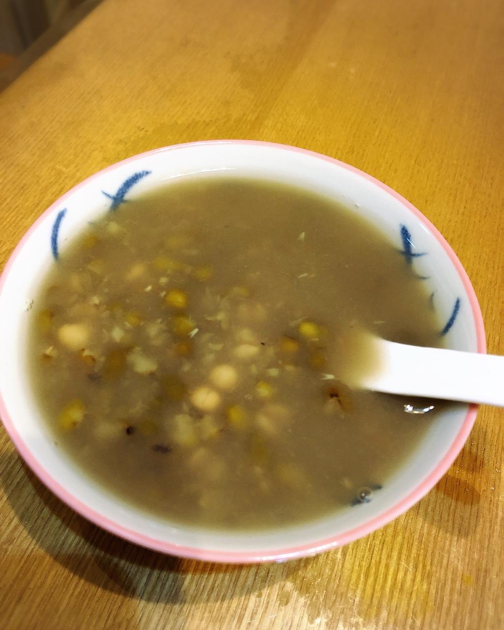 宋妞妞麻麻做的小暑丨煮绿豆汤