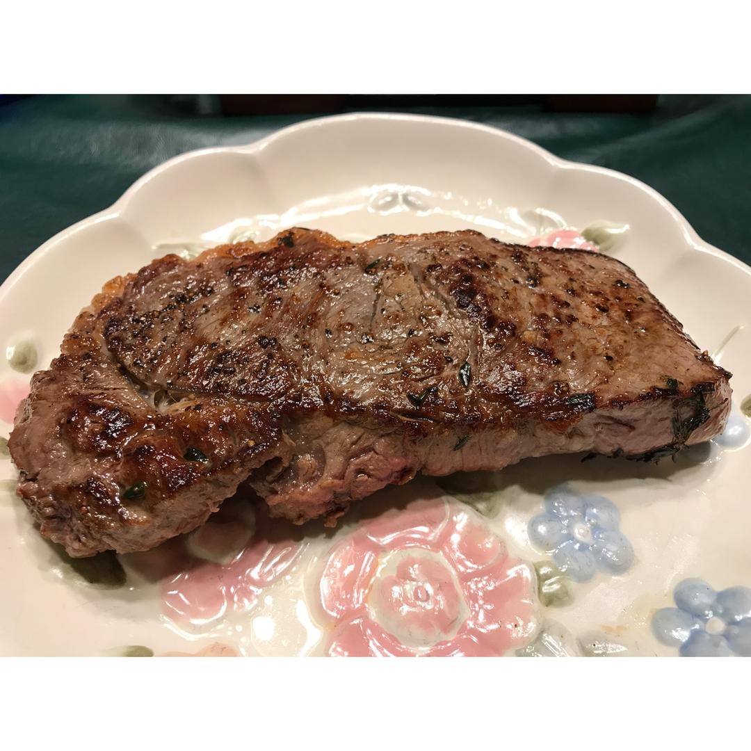 好吃到哭的煎牛排