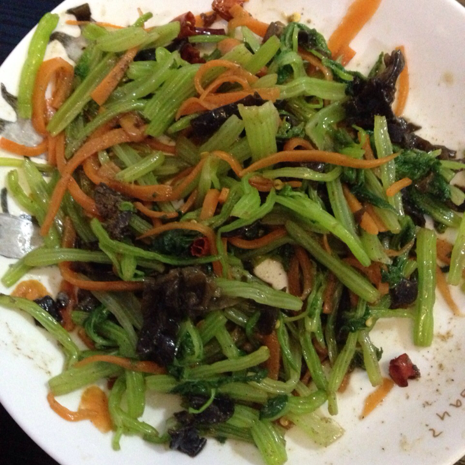 凉拌香芹