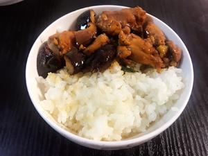 鸡腿肉炖香菇（超简单小白也会）的做法 步骤5