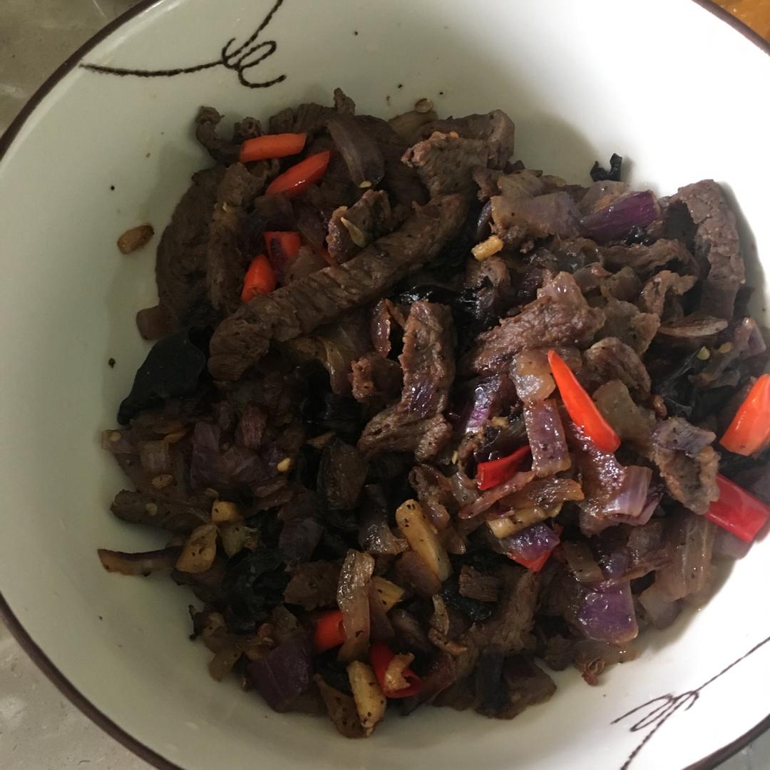 小米椒洋葱炒肉