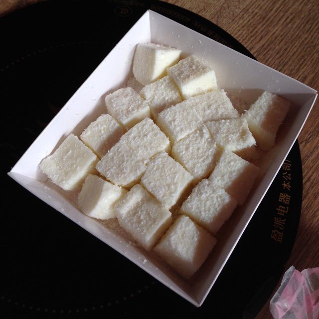 完胜85度C牛奶椰丝小方