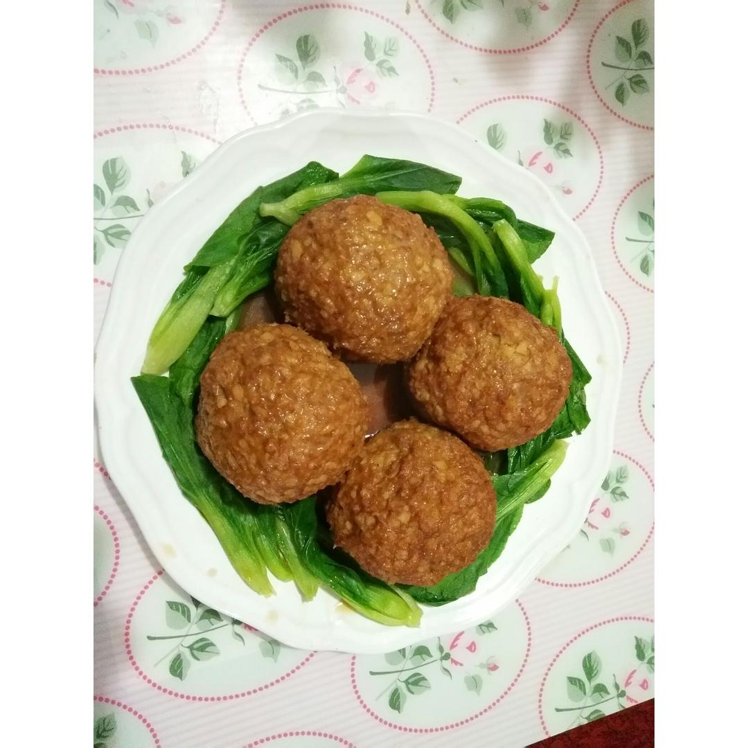 四喜丸子/红烧狮子头 Chinese Meatballs