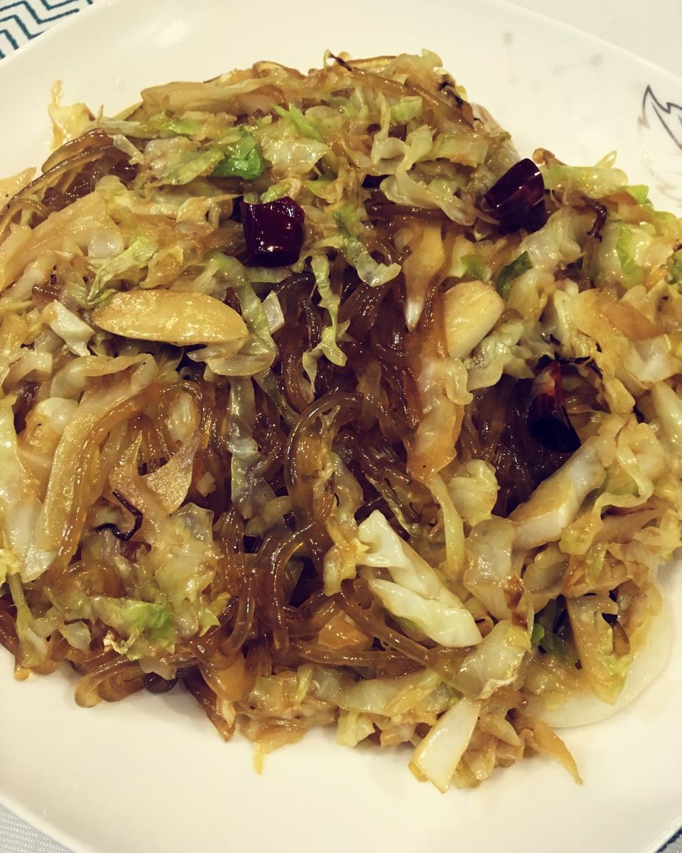 卷心菜炒粉丝 Glass noodles with Cabbage