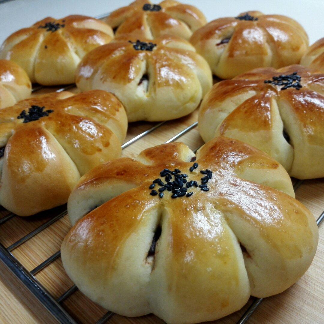 花式豆沙餐包