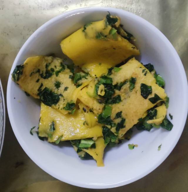 你不一定吃过的莴笋叶鸡蛋饼，快手早餐10分钟上桌