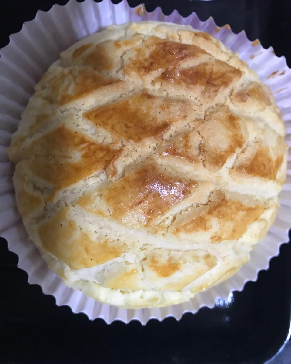 好吃到炸裂的港式菠萝包（附带制作酥皮的小视频）