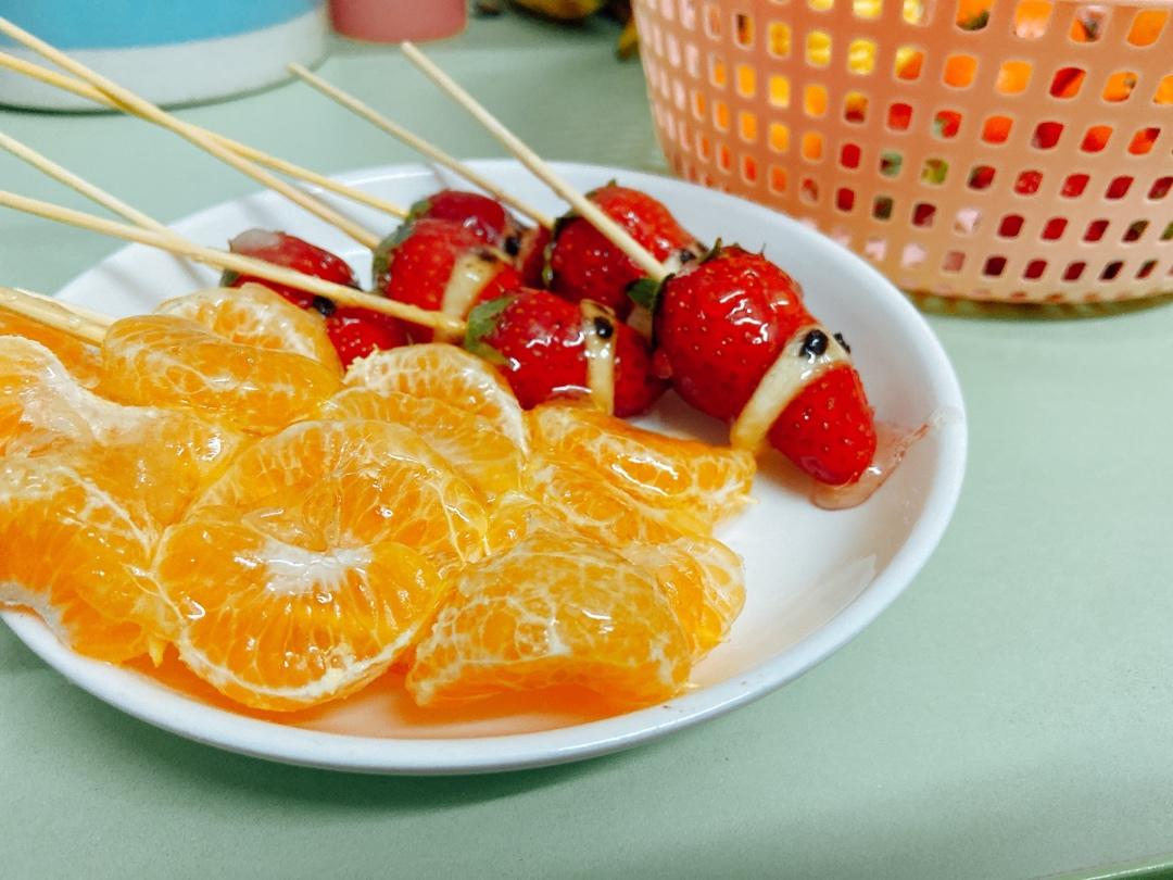 萌空血槽的冰糖葫芦