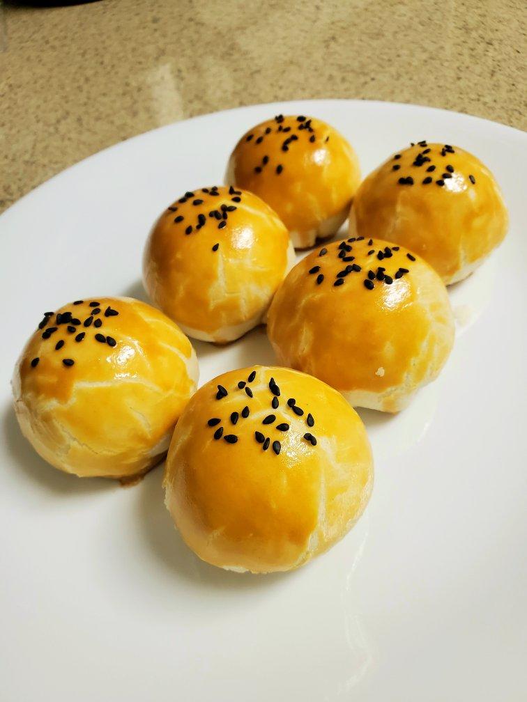 蛋黄酥