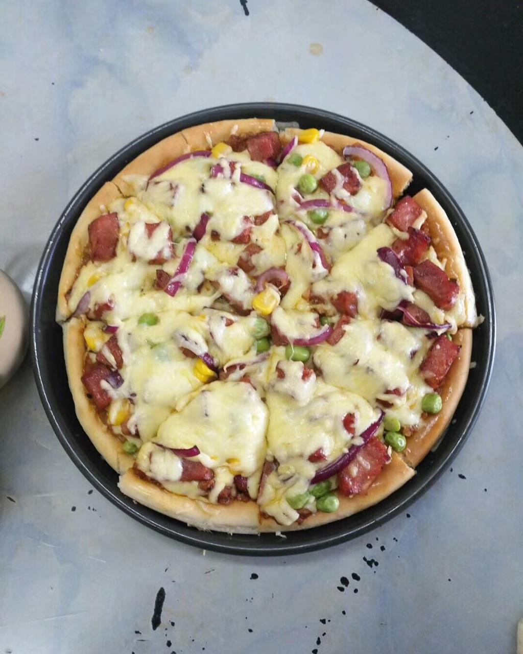 奥尔良烤鸡肉披萨