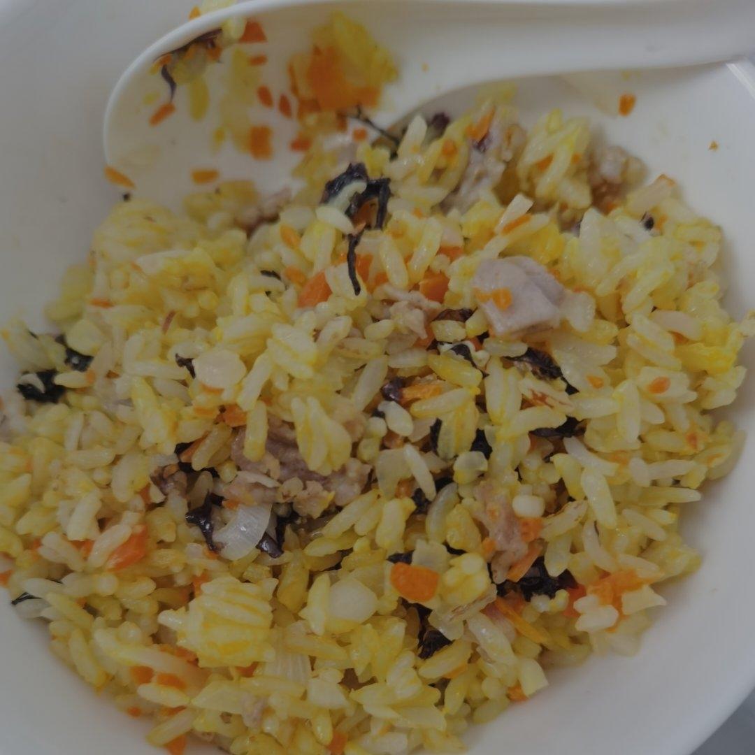 万变的紫菜炒饭