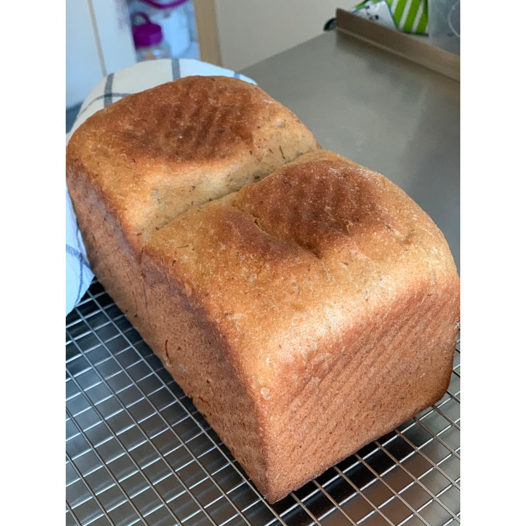 老面包土司！（普通面粉，植物油也可以做出好面包！小时候的味道。。。）