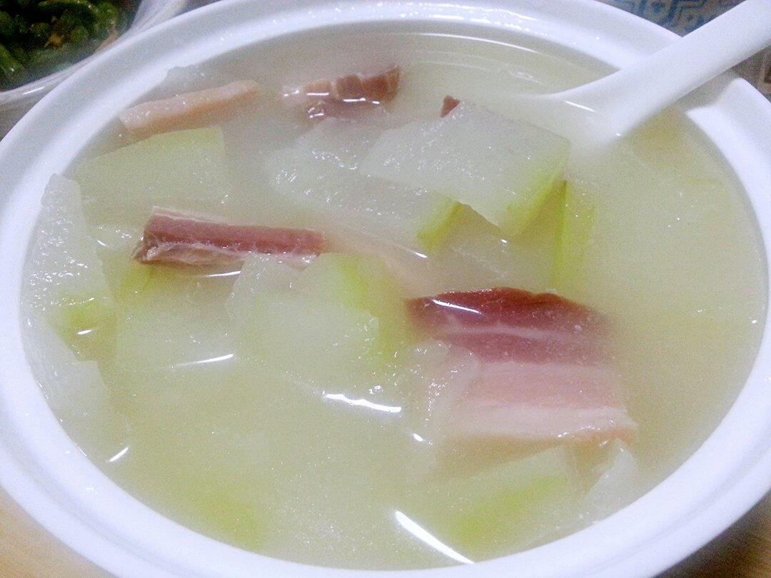 笑笑小熊做的咸肉冬瓜汤