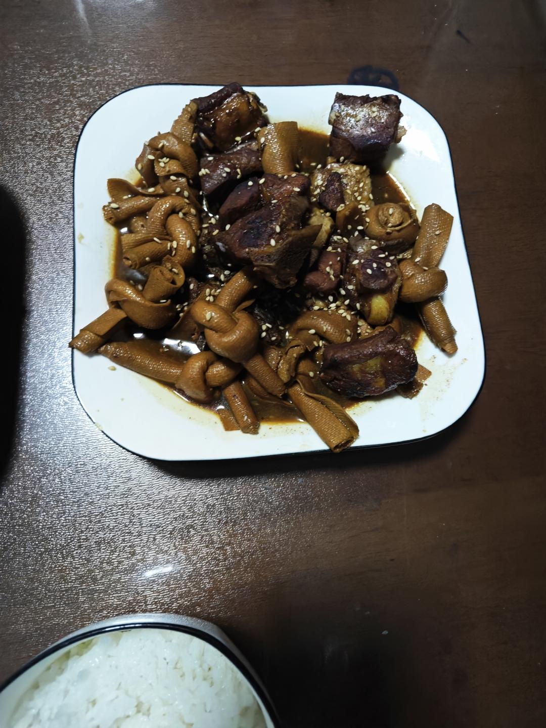 红烧排骨｜酱香浓郁