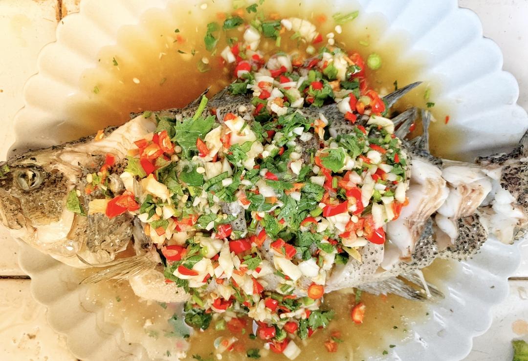 泰式蒸鲈鱼 无油减脂餐，0技能也能完美驾驭！