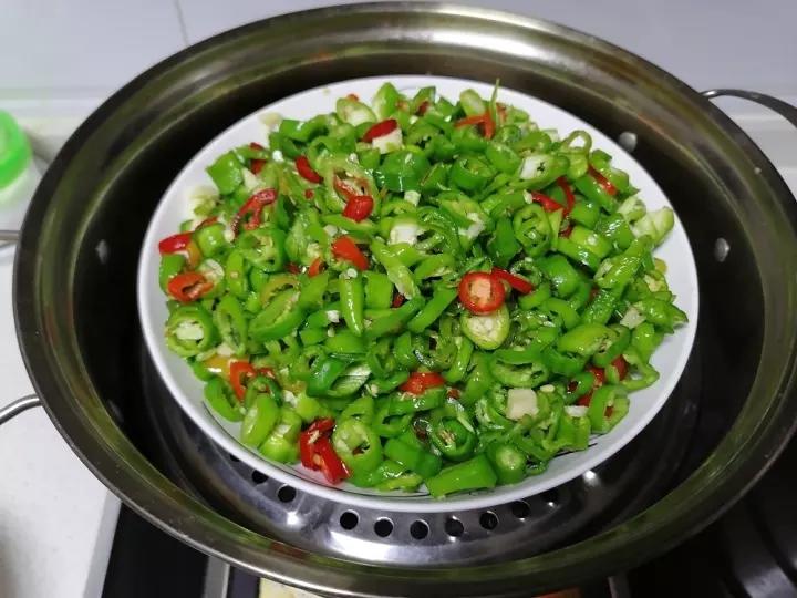 紧到长球不乖做的能让你多吃一碗饭的开胃小咸菜腌辣椒尖椒圈