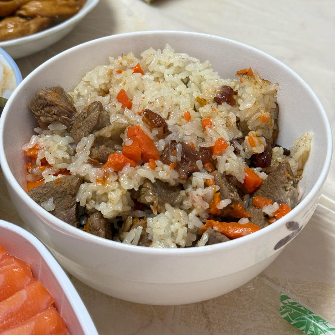 新疆羊肉抓饭（不糊底电饭煲版）