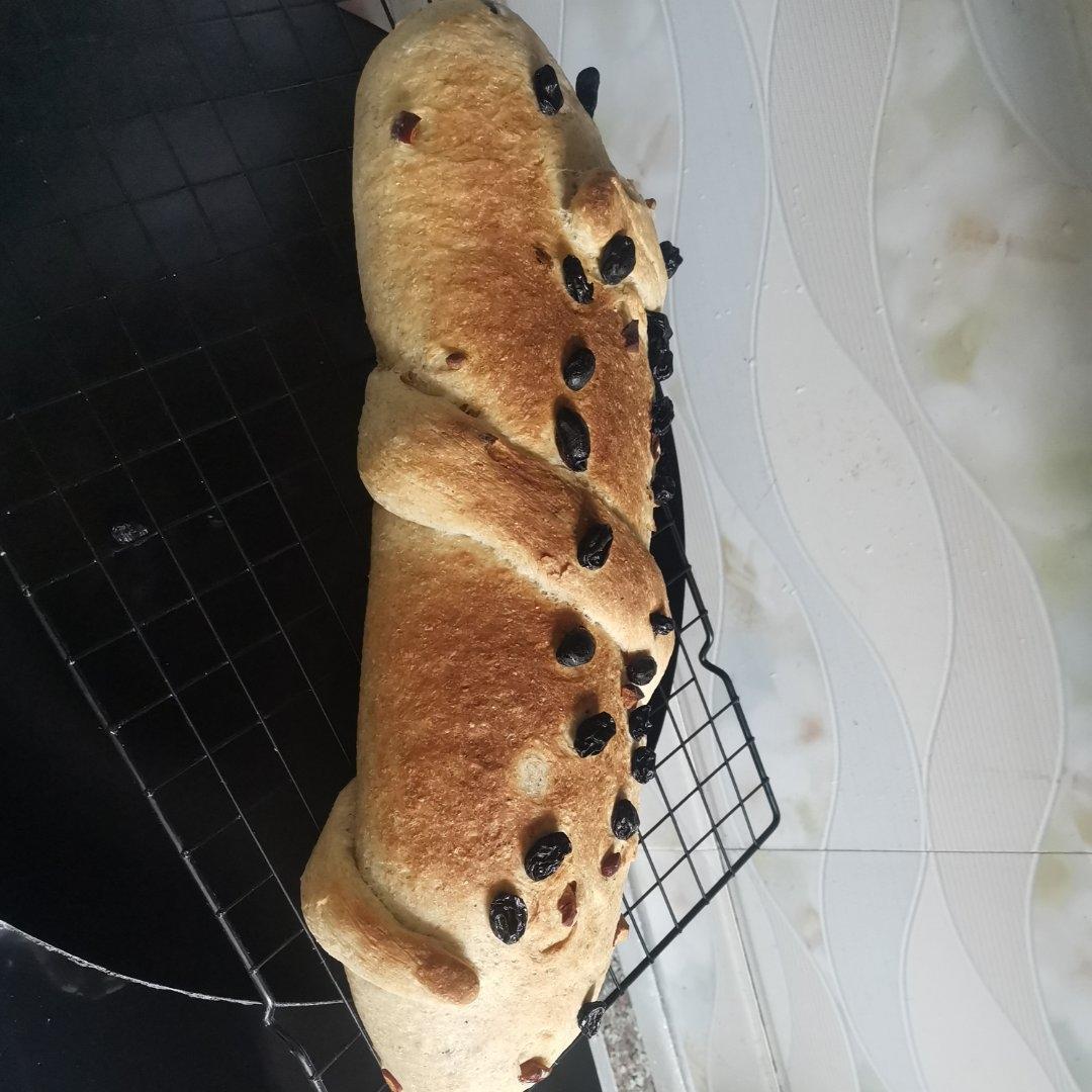 毛毛虫红枣豆浆软欧面包