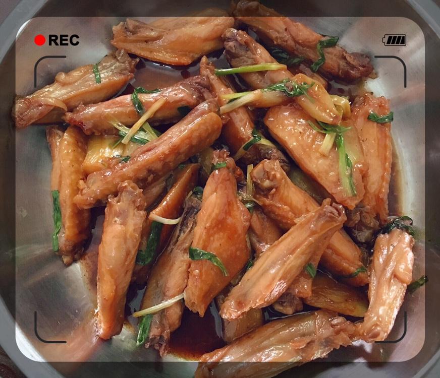 蒜香蚝油鸡翅中