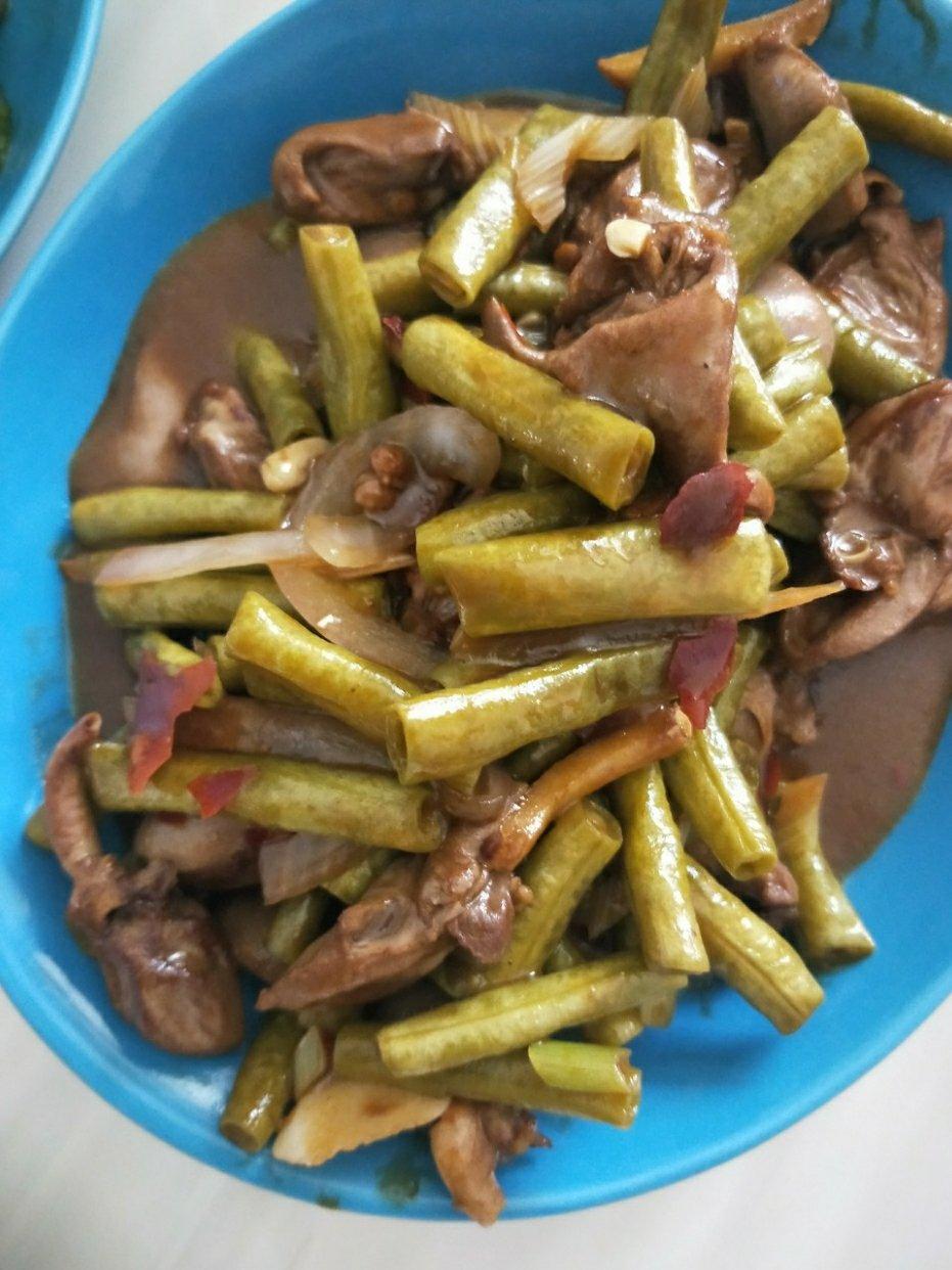 酸萝卜炒鸡心 专治食欲不振