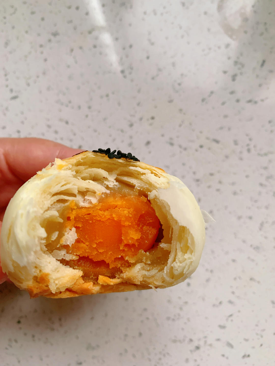 免揉免松弛超快手不破酥不混酥的蛋黄酥—新手一看包会