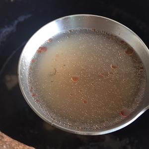 莲藕猪手发菜汤的做法 步骤3