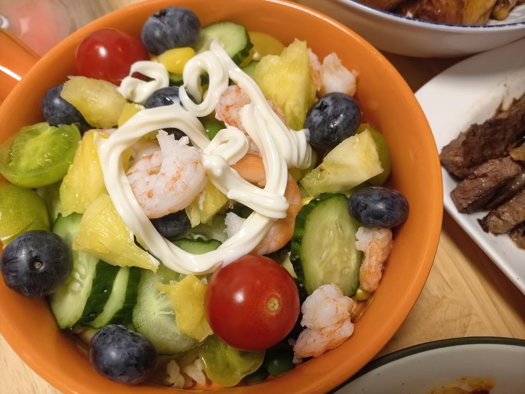 堂妈小厨—藜麦虾仁沙拉