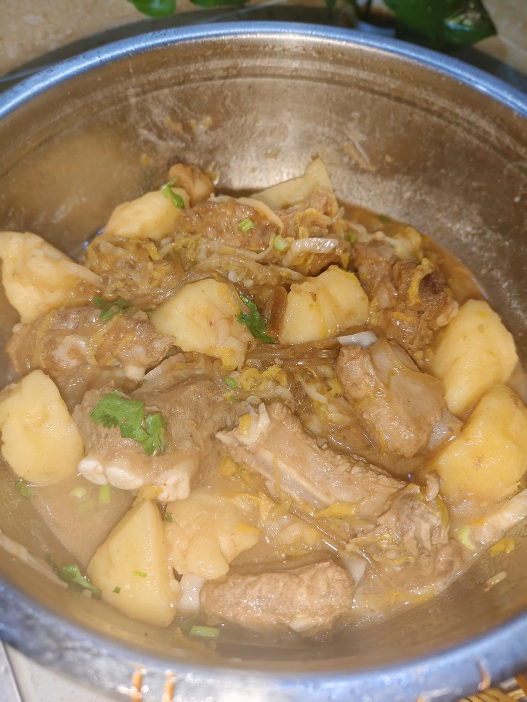 酸菜土豆炖排骨粉条