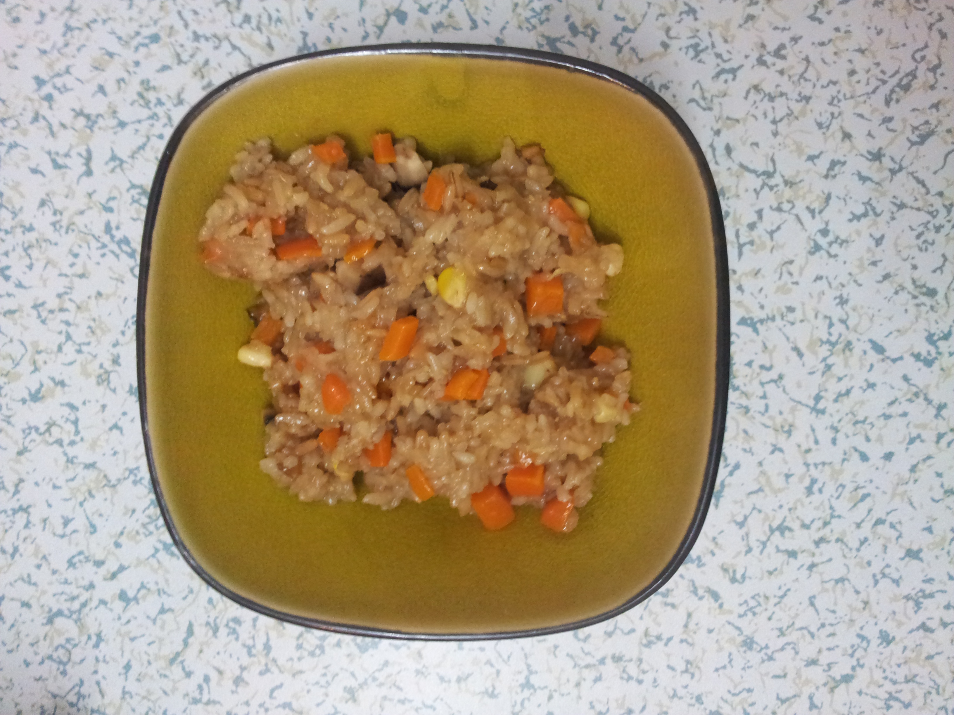 香菇胡萝卜蛋炒饭