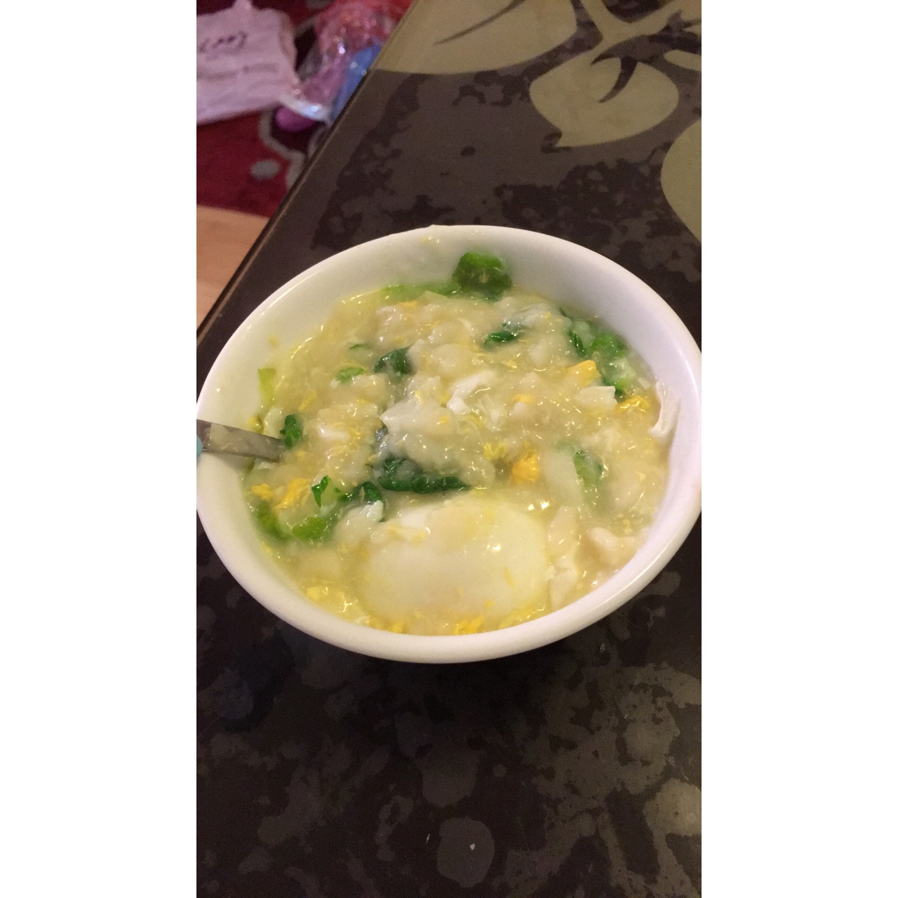 青菜鸡蛋疙瘩汤