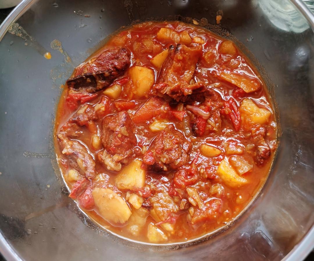 番茄土豆炖牛腩