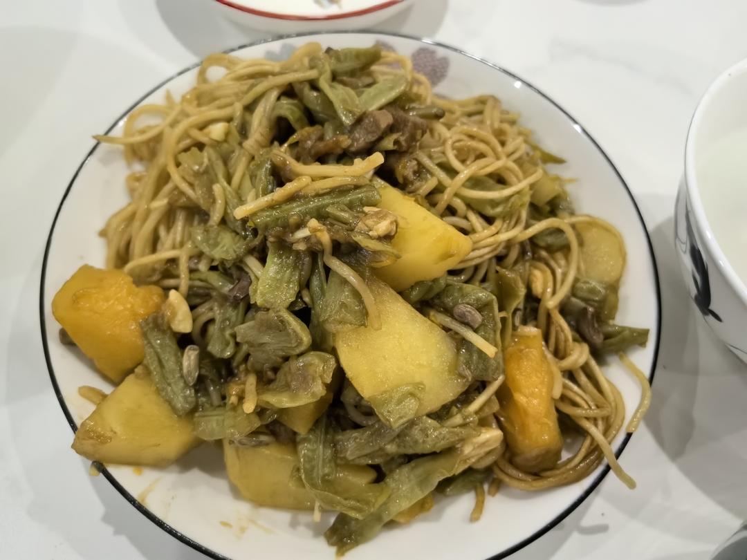 地道老北京扁豆焖面 豆角焖面 太好吃小心吃撑哦