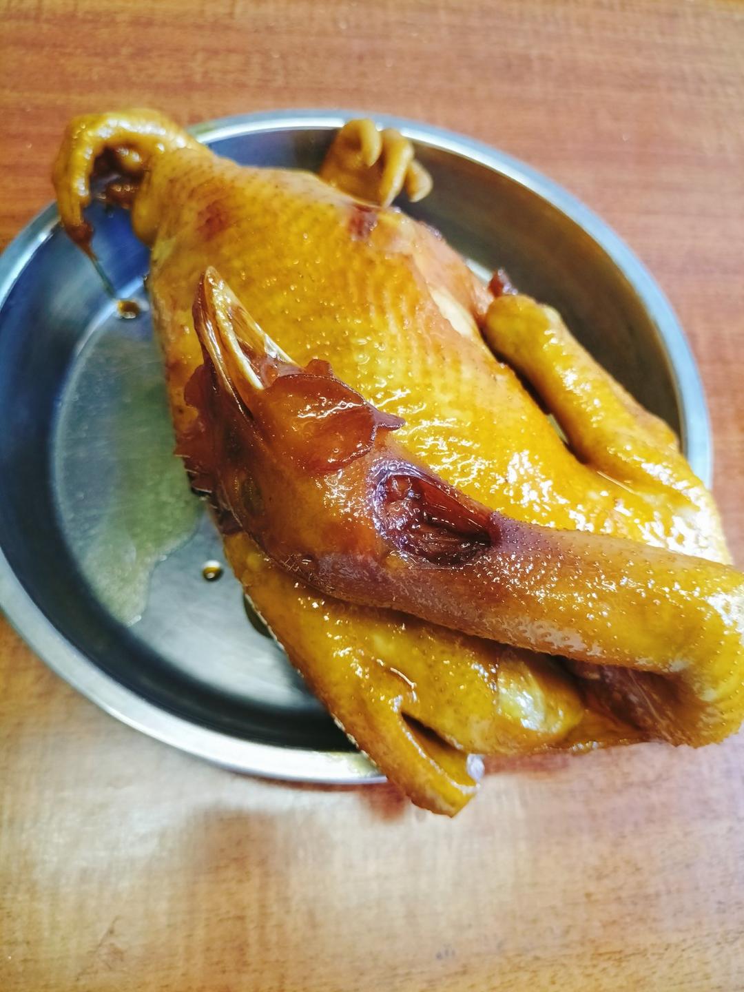 皮爽肉嫩～～酱油鸡🐔