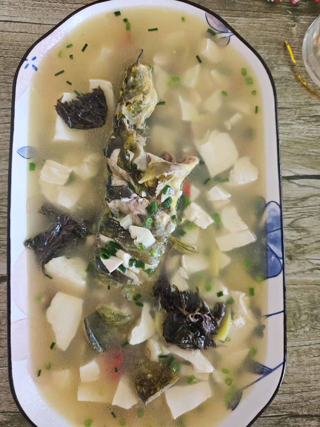 昂刺鱼豆腐汤（黄辣丁）