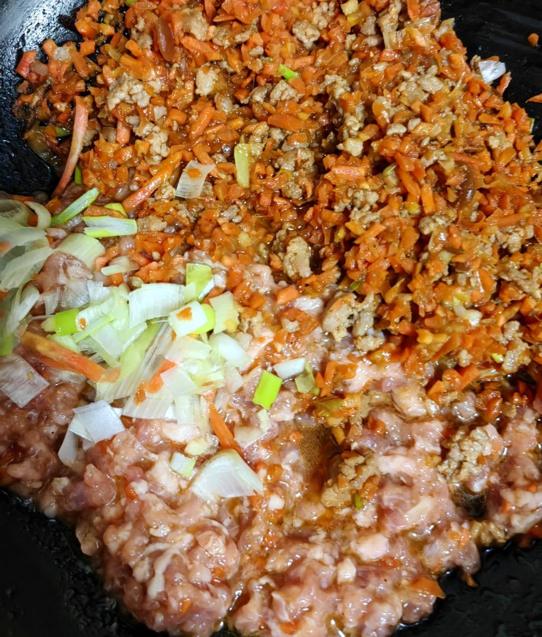 酸菜胡萝卜馅饺子🥕🥕🥕🥕🥕🥕