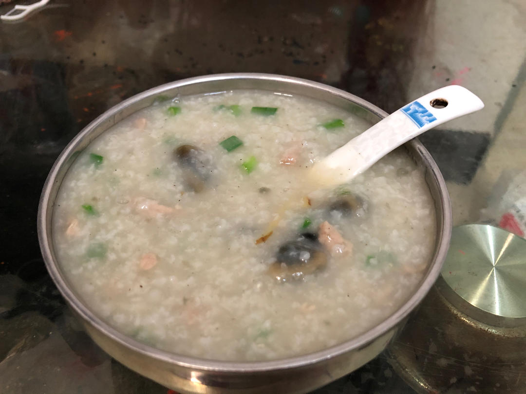 十五分钟快手之香滑皮蛋瘦肉粥(附五分钟电饭煲电压力锅更快捷方法)