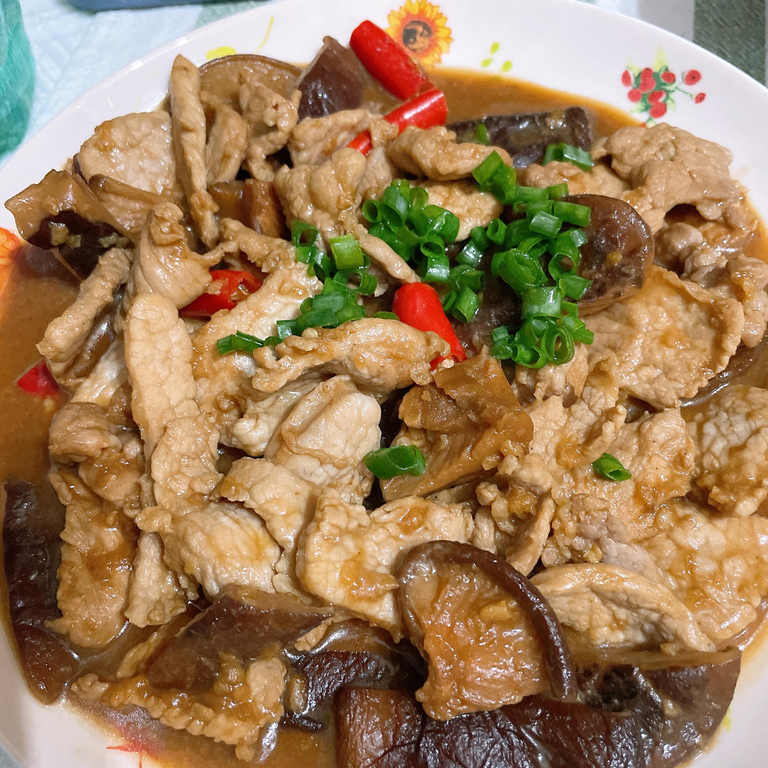 香菇炒肉