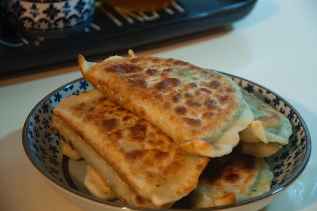 韭菜盒子 Chinese Leek and Egg Pasty