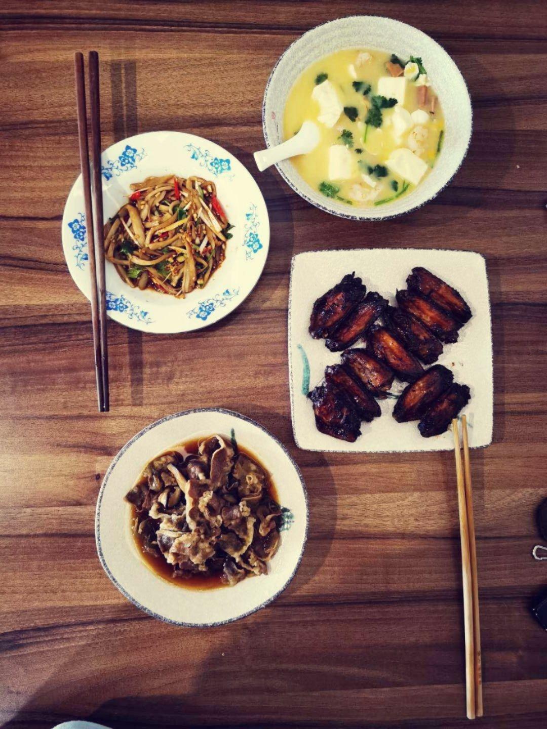 咸蛋烧豆腐～～孩子爱吃的下饭菜！